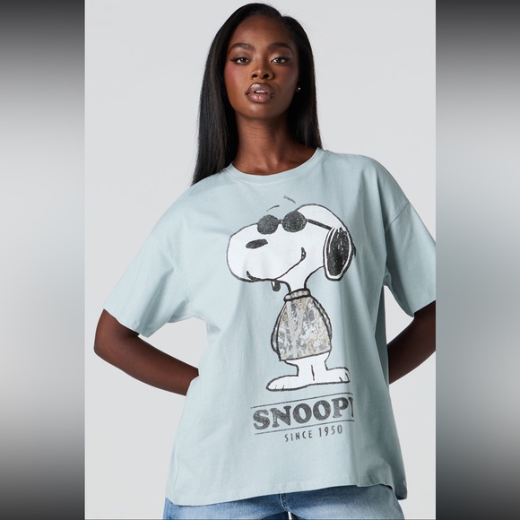 Peanuts Tops - SNOOPY - NWT - Light Blue Oversized Tee